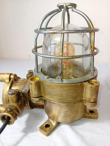 Zhajiang - Zhajiang Haixing martime Group - Lamp - Zwaar