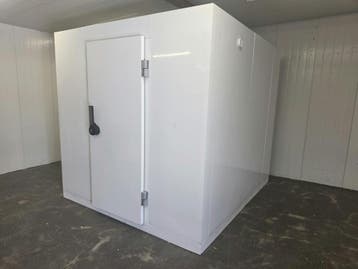 Vriescel 210 x 240 x 220 cm B-keus, Nieuw in verpakking, Koelen en Vriezen