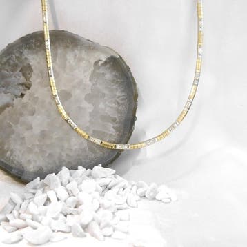 Bicolor gouden omega schakelcollier (Ketting), Sieraden, Tassen en Uiterlijk, Kettingen, Ophalen of Verzenden, Gebruikt, Overige kleuren