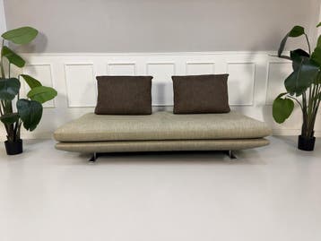 Ligne Roset Ploum designbank blauwe stof, Huis en Inrichting, Banken | Bankstellen, Tweepersoons, Ophalen of Verzenden, Zo goed als nieuw