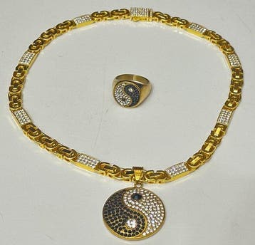 Set voor mannen Yin-Yang. Geluk. Stabiliteit. Welvaart. -