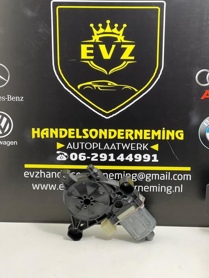 VW Golf VII Raammotor rechts achter bj.2018 art.5Q0959802, Auto-onderdelen, Ruiten en Toebehoren, Gebruikt, Volkswagen