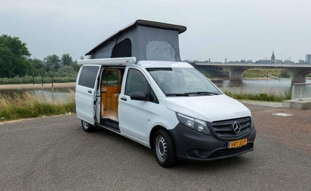 3 pers. Mercedes-Benz camper huren in Wageningen? Vanaf € 94, Caravans en Kamperen, Verhuur