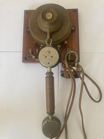 Unis France - Analoge telefoon - Hout, Antiek en Kunst