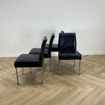 Complete set van 4 eetkamestoelen,  donker blauw - rvs poot, Ophalen of Verzenden, Gebruikt, Leer