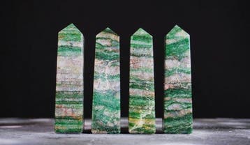 Tafel- of kantoordecoratie - Groene jade kristal obelisk -, Nieuw