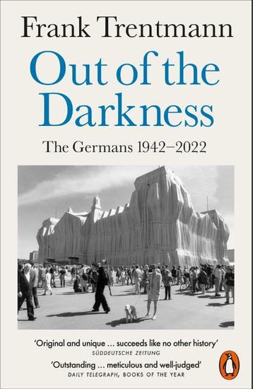 Out Of The Darkness: The Germans, 1942-2022 | Nieuw, Ophalen of Verzenden, Nieuw, Frank Trentmann