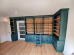 Boekenkast massief eiken | Monocoat kleur Velvet Green 600cm, Nieuw, Eikenhout, Authentieke stijl, Met lade(s)