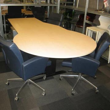 (MDK-101395) Lensvelt bureau met nieuw blad en vergader r..., Huis en Inrichting, Bureaus, Ophalen of Verzenden, In hoogte verstelbaar