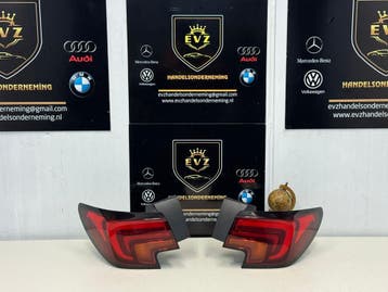 Opel Astra achterlicht set rechts en links bj.2016 39015946, Gebruikt, Opel