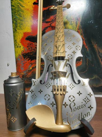 fp pop art - Louis Vuitton Violon luxury grey dark metalic