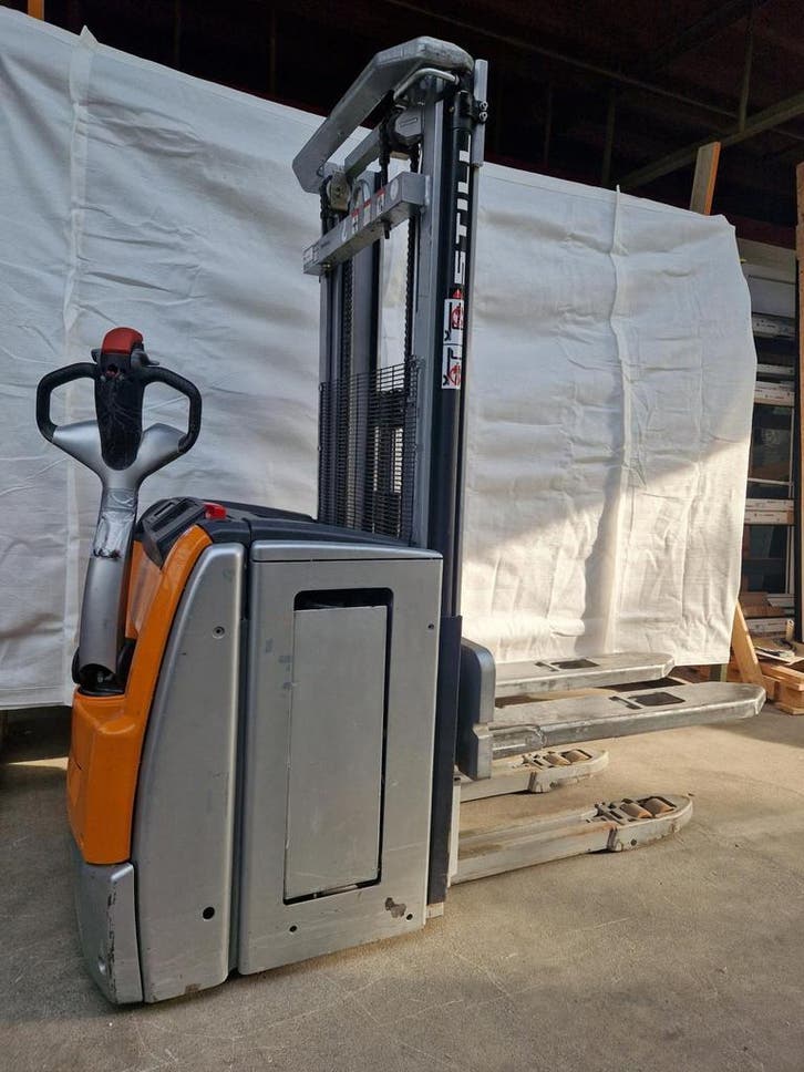 Online veiling: STILL, Elektrische stapelaar met lader, Zakelijke goederen, Machines en Bouw | Heftrucks en Intern transport