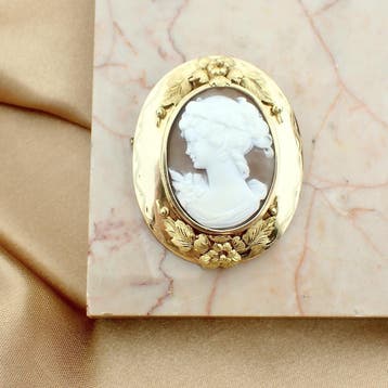 Gouden broche/hanger met camee (Hanger of bedel), Ophalen of Verzenden, Gebruikt, Goud, Overige merken