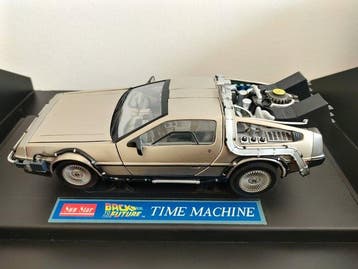 Sunstar 1:18 - Modelauto - Back to the Future Time Machine, Nieuw