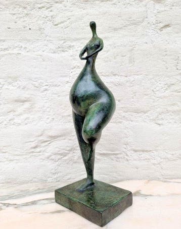 Beeldje - An abstract Ballerina - Brons