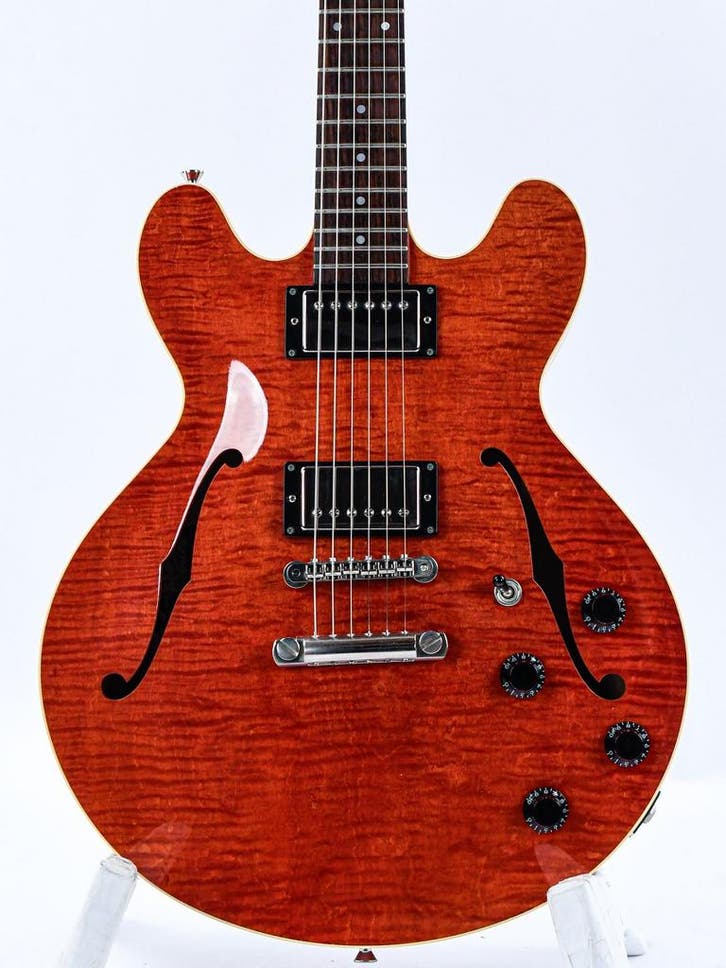 Collings I35LC Faded Cherry 2012 (Instrument), Muziek en Instrumenten, Snaarinstrumenten | Gitaren | Elektrisch, Hollow body, Zo goed als nieuw
