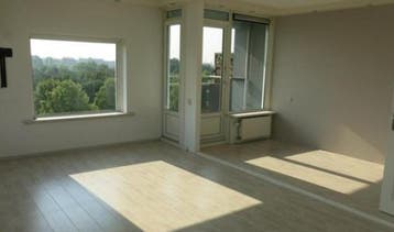 Te Huur 2 Kamer Appartement Burgemeester Hazenberglaan In Ro, Huizen en Kamers, Rotterdam, Direct bij eigenaar, Appartement, Rotterdam