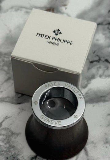 Loupe - Loupe - Eyeglass - 2026 - Zwitserland - Patek