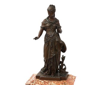 Stenen schouwpendule met gebronsd figuur, A.D. Mougin
