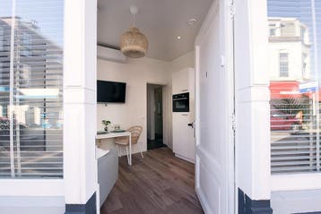 Te huur: Studio Badhuisstraat in Den Haag, Den Haag, Zuid-Holland