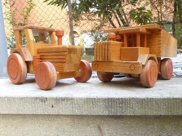 WOG Austria - Speelgoed voertuig Große Holz-Kipper -Traktor