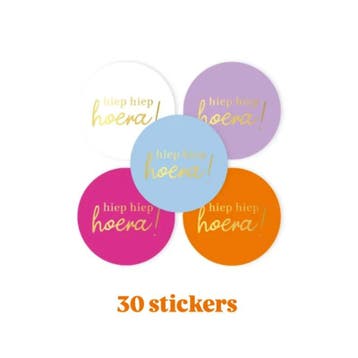 30x Sticker - Hiep Hiep Hoera ! - Color Mix - 4cm - sluit..., Ophalen of Verzenden, Nieuw, Meerdere stickers