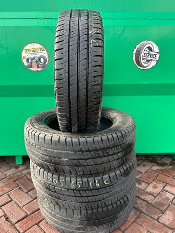 Michelin bus banden 205 65 16c zo goed als nieuw, Auto-onderdelen, Banden en Velgen, Ophalen, 16 inch, 205 mm, Band(en)