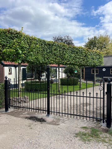 Direct leverbaar: SHOWMODEL 400 cm. NU SLECHTS € 2550,00, Tuin en Terras, Staal, Nieuw, Ophalen of Verzenden, 150 tot 200 cm
