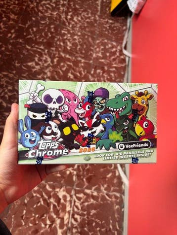 Topps Box - Topps Chrome VeeFriends 2026, Verzamelen, Nieuw