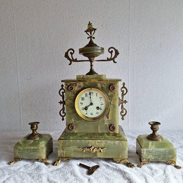 Klok en garnituur set (3) - Japy Frères - Antiek Groen onyx