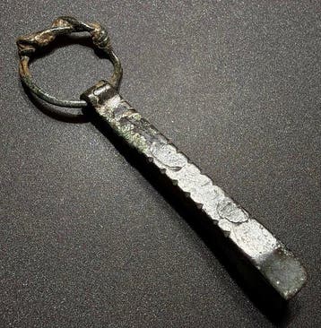Viking periode Brons Uitstekende tweezers met een