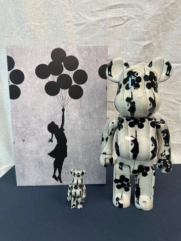 Medicom Toy - Be@rbrick 400% & 100% Flying Balloons Girl