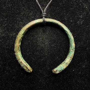 Viking periode Brons Bronzen armband uit de Vikingtijd —