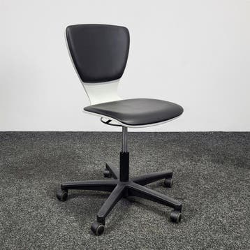 Ahrend Werkstoel - Zwart / Wit, Huis en Inrichting, Stoelen, Ophalen of Verzenden, Gebruikt