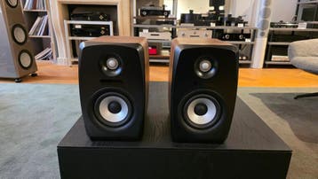 Advance Paris Zeneo ZX walnut BT variant (actief) inruil, Zo goed als nieuw, 120 watt of meer, Front, Rear of Stereo speakers