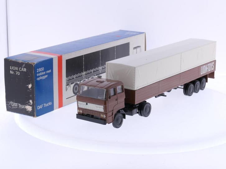 Schaal 1:50 Lion Car Nr.70 DAF 2800 trekker met oplegger...., Hobby en Vrije tijd, Modelauto's | 1:50, Gebruikt, Ophalen of Verzenden