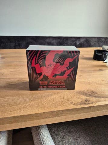 Pokémon - 1 Elite trainer box - Astral Radiance - Sword &, Nieuw