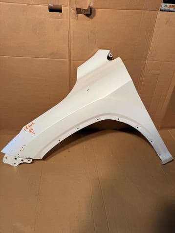 voorlinker spatbord Lexus RX 450H, Verzenden, Gebruikt