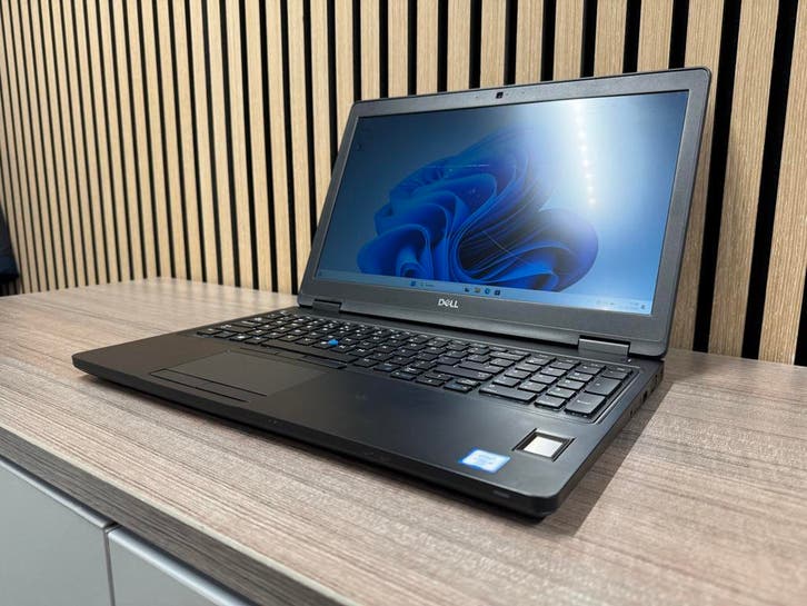 Refurbished Dell Latitude 5580 i5 6300U 8gb 256gb win 11 pro, Computers en Software, Windows Laptops, 3 tot 4 Ghz, SSD, 15 inch