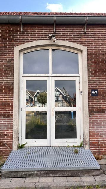 Stalen bordes, Ophalen, Gebruikt, Metaal, Buitendeur