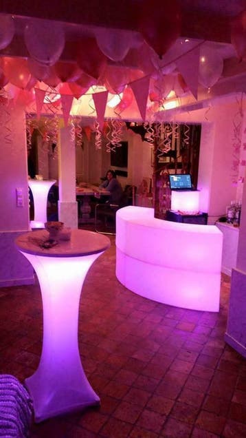 led bar statafel loungebank tafel huren verhuur MEGA ACTIE, Hobby en Vrije tijd, Feestartikelen | Verhuur, Ophalen, Nieuw