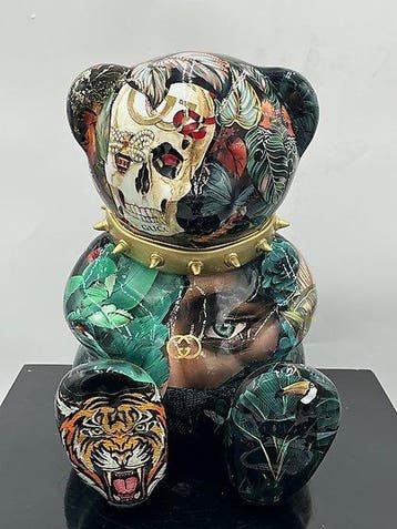 Naor (XX) - Bear Gucci.