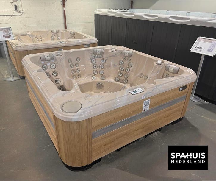 Nieuw - Jacuzzi Passion spa Retreat 2x ligplaats en speakers, Tuin en Terras, Bubbelbaden en Hottubs, Nieuw