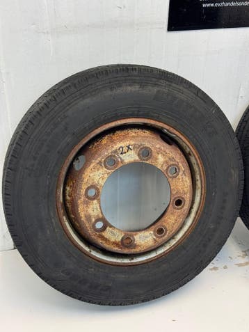 2 stuks 225/75/R17,5 Volvo Trucks stalen velgen met banden, Auto-onderdelen, Gebruikt, Banden en Velgen, 17 inch, Personenwagen