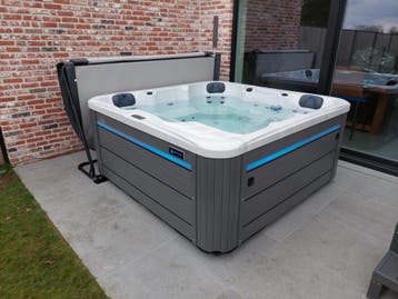 Extra zuinige 5 persoons Jacuzzi, All-in prijs! Royalty Spas, Verzenden, Nieuw