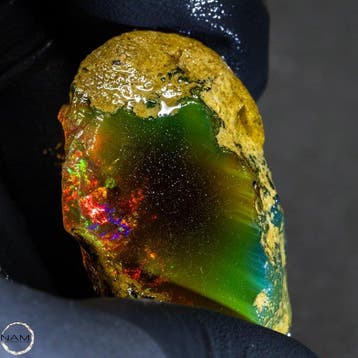 Ethiopisch kristalopal – uitzonderlijk natuurstuk met intens
