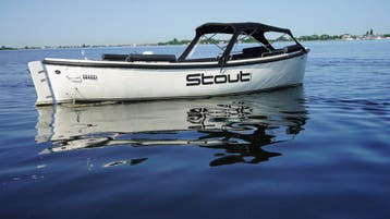 2021 Stout 750 met 30Pk suzuki, Watersport en Boten, Sloepen, Gebruikt, Afdekzeil, Grachtenboot, 2.05 meter of meer