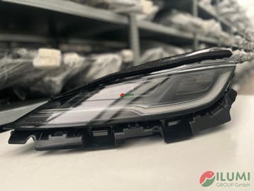 TESLA 3 LIFT HIGHLANDER VOLL LED  LINKS KPL 1760888-00, Verzenden, Gebruikt
