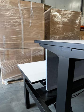 Duo bureau elektrisch verstelbaar van Herman Miller, Verzenden, In hoogte verstelbaar, Zo goed als nieuw