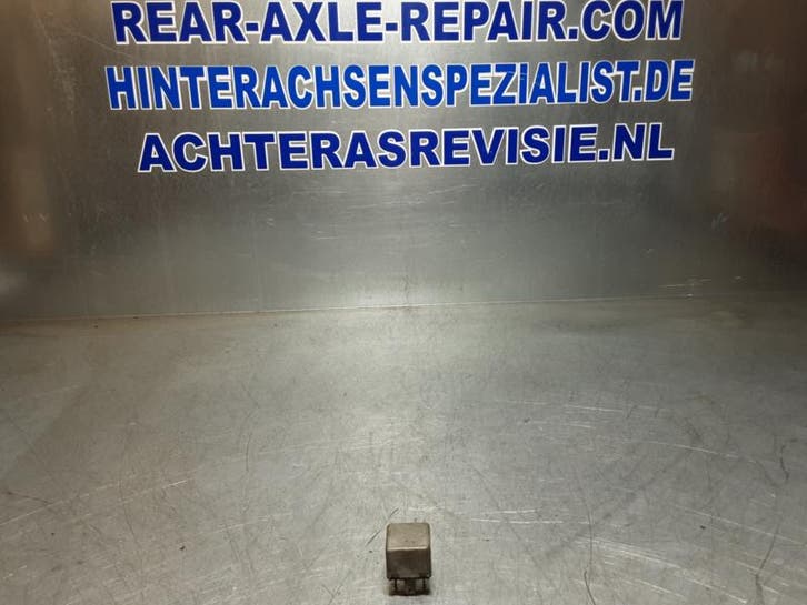 Bosch relais 0332014406, 12 volt 30 ampere. (Interieur), Auto-onderdelen, Interieur en Bekleding, Nieuw, Universele onderdelen